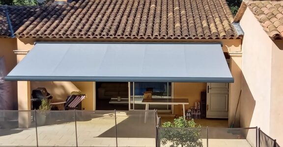 STORES EXTERIEURS