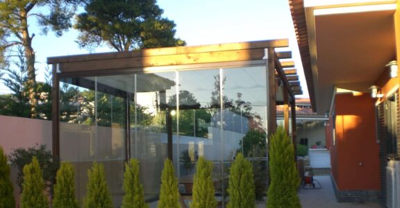 RIDEAU DE VERRE