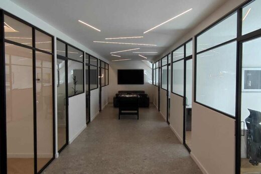 Verrière et cloison de bureau