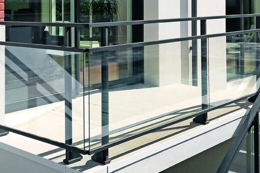 Le Garde-Corps Sur Mesure : L&#8217;Alliance Parfaite Entre Sécurité Maximale et Design d&#8217;Exception