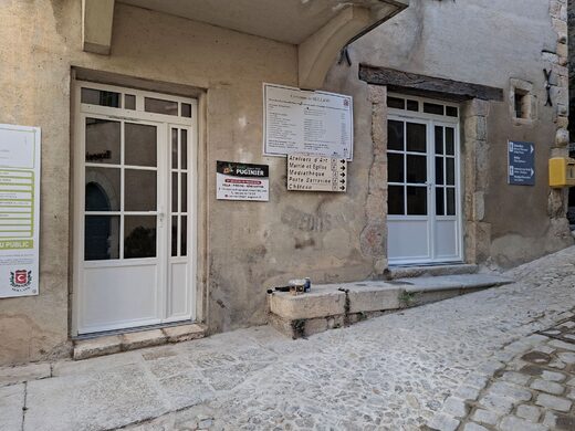 Fen&#x00EA;tres&#x20;bois&#x20;et&#x20;patrimoine&#x20;&#x3A;&#x20;l&amp;&#x23;8217&#x3B;&#x00E9;l&#x00E9;gance&#x20;du&#x20;charme&#x20;de&#x20;l&amp;&#x23;8217&#x3B;ancien